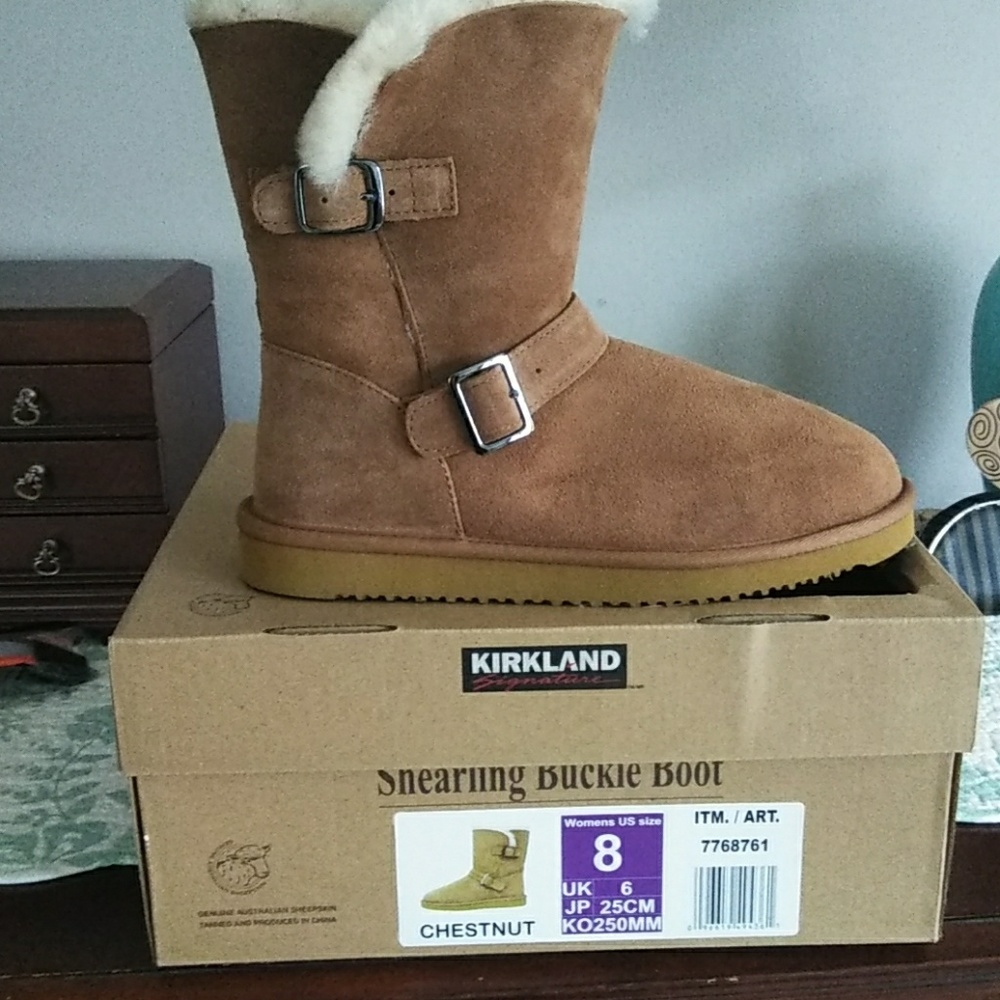Shearling lined boots